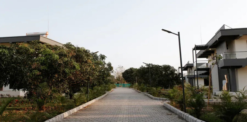 Daksh Eden Greenz, Sasan Gir